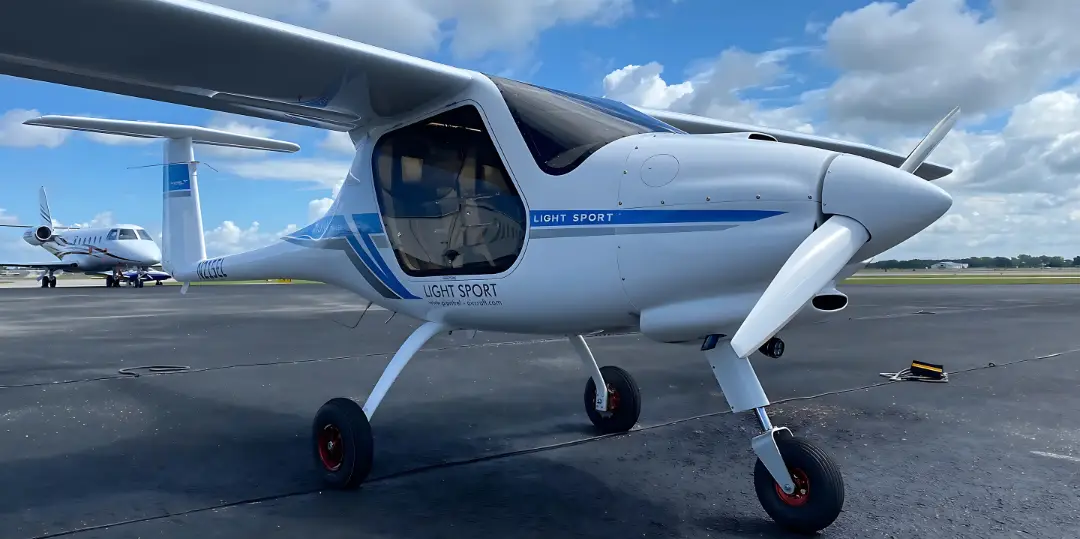 Pipistrel Alpha Trainer seen from the right