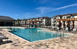 Loop at 2800 apartment complex's pool